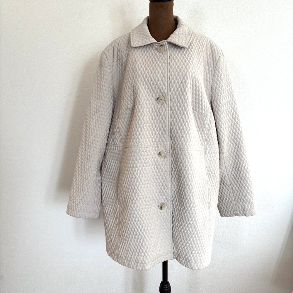 Gallery Woman Size 2X Beige Collared Long Sleeve Button-Front Quilted Coat